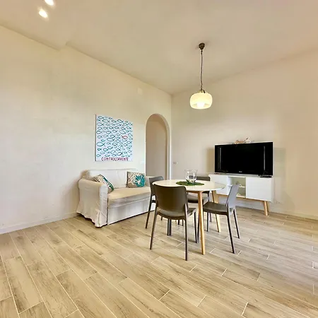 Riva Marina, Sulla Apartment